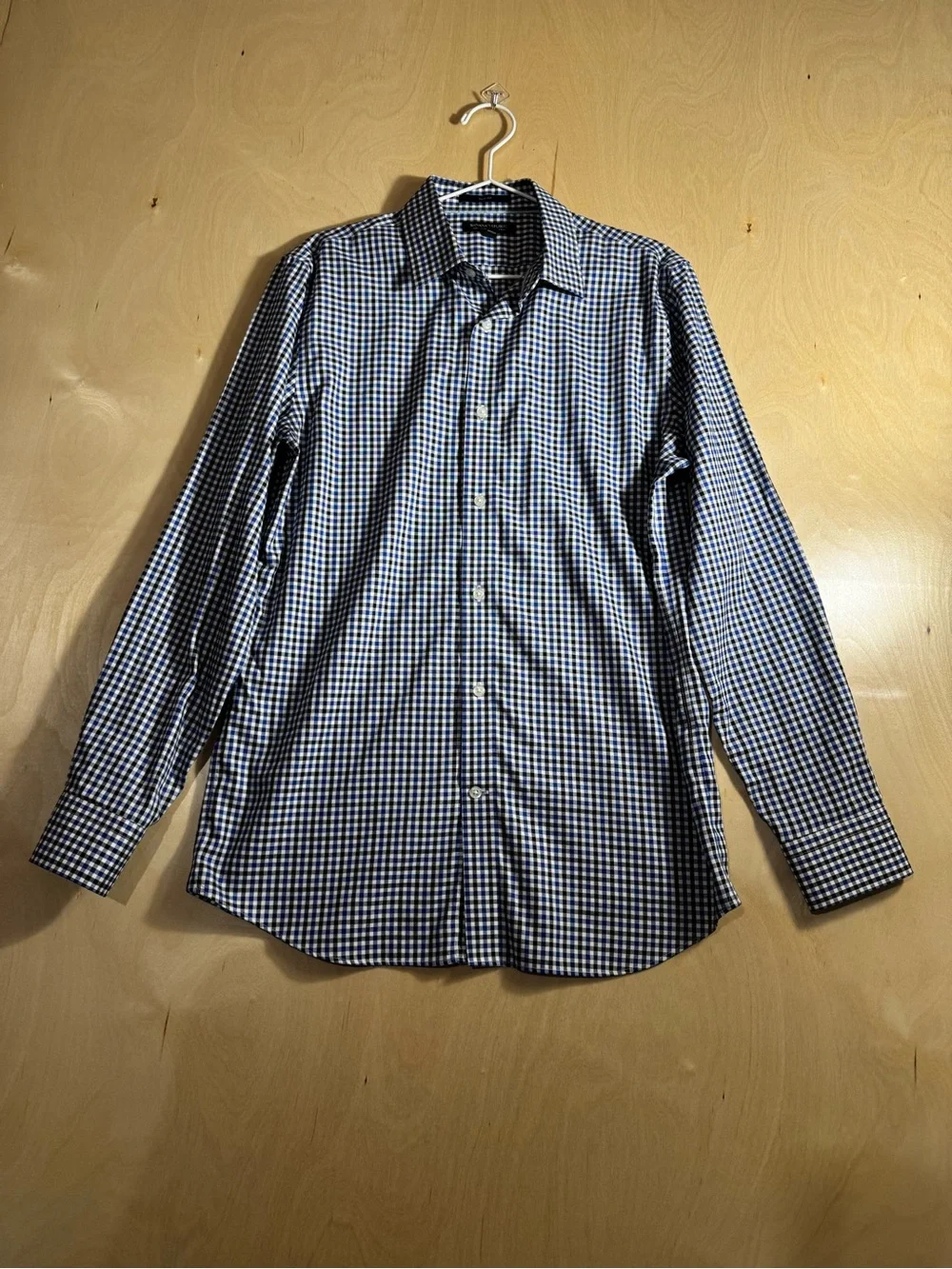 Banana Republic Blue and White Gingham Button-Down 100% Non Iron Cotton Shirt M